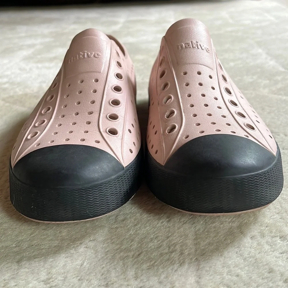 Native Shoes - Picture 4 of 11